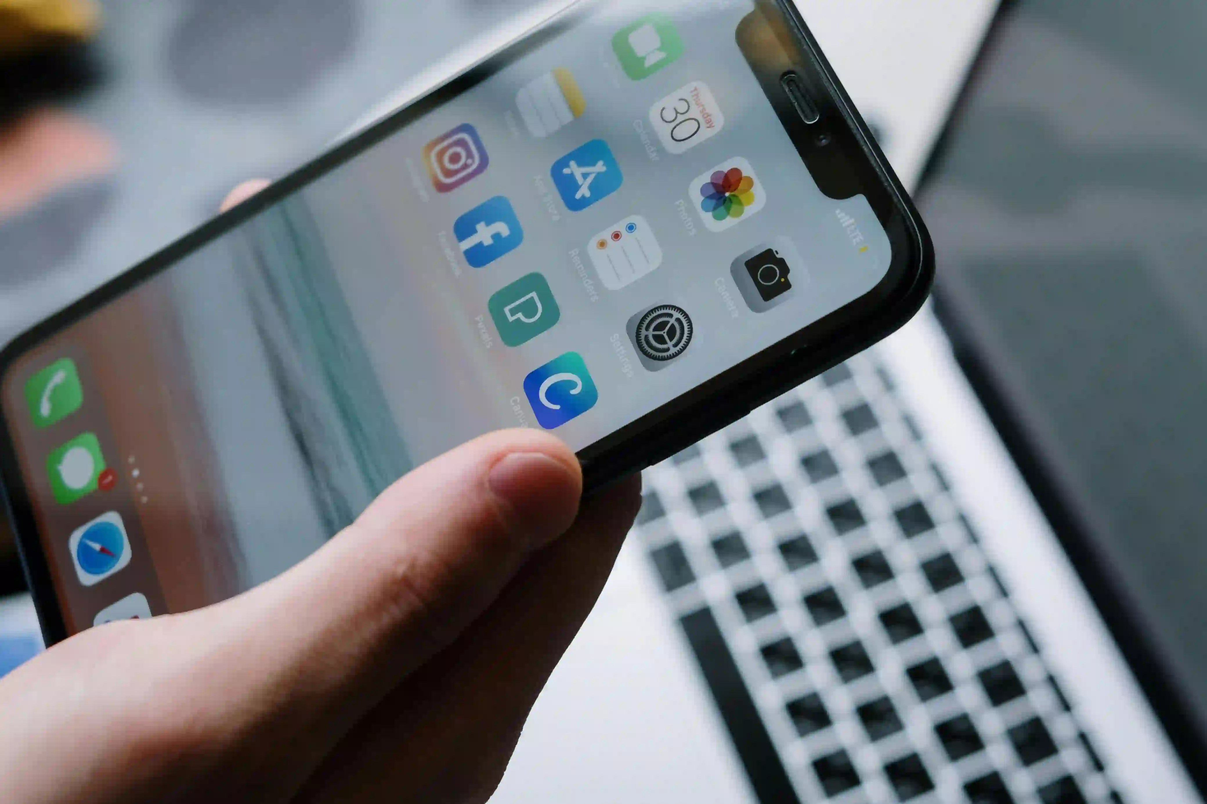 Clear App Data iPhone