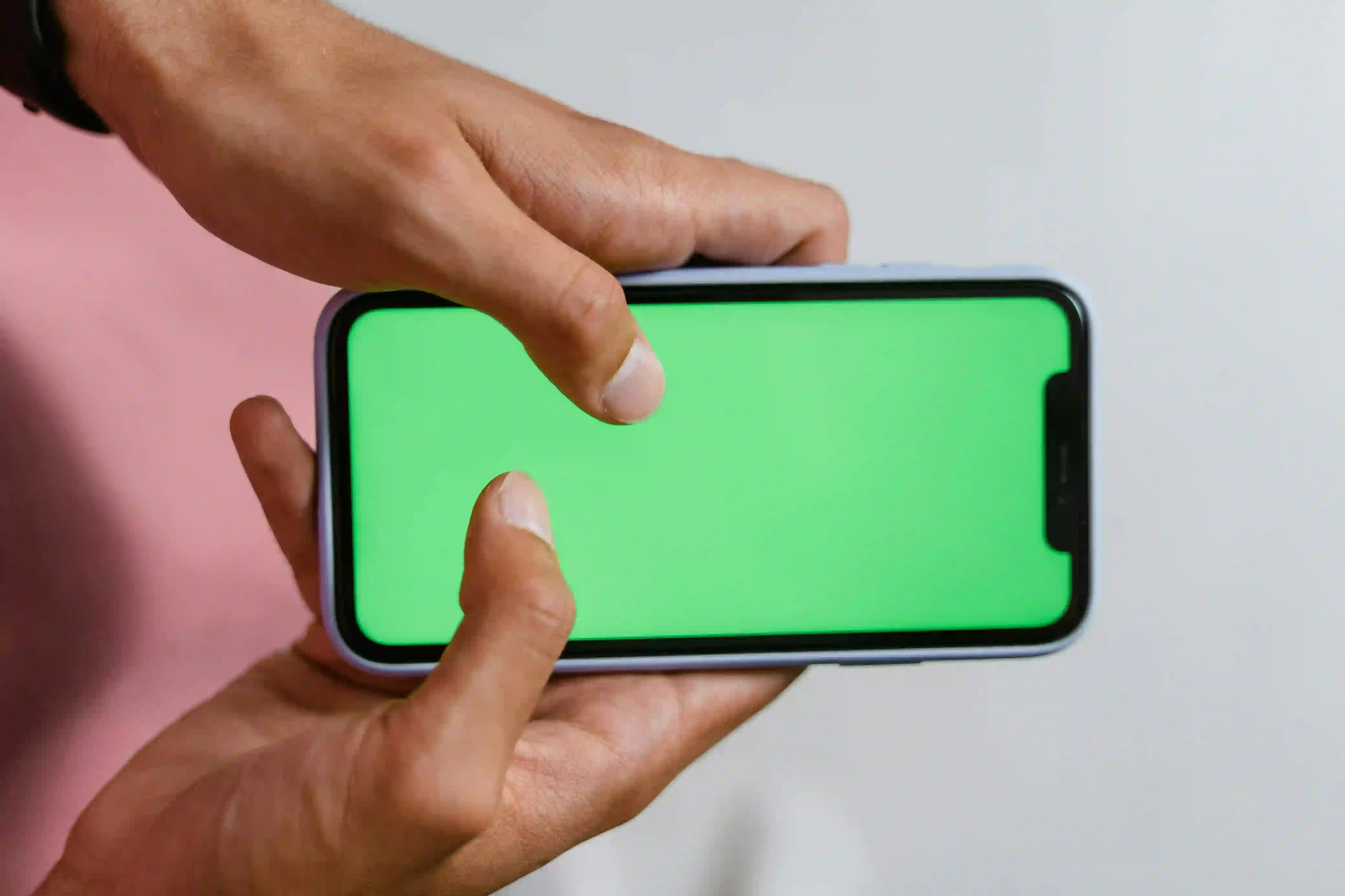 iPhone Screen Turned Green