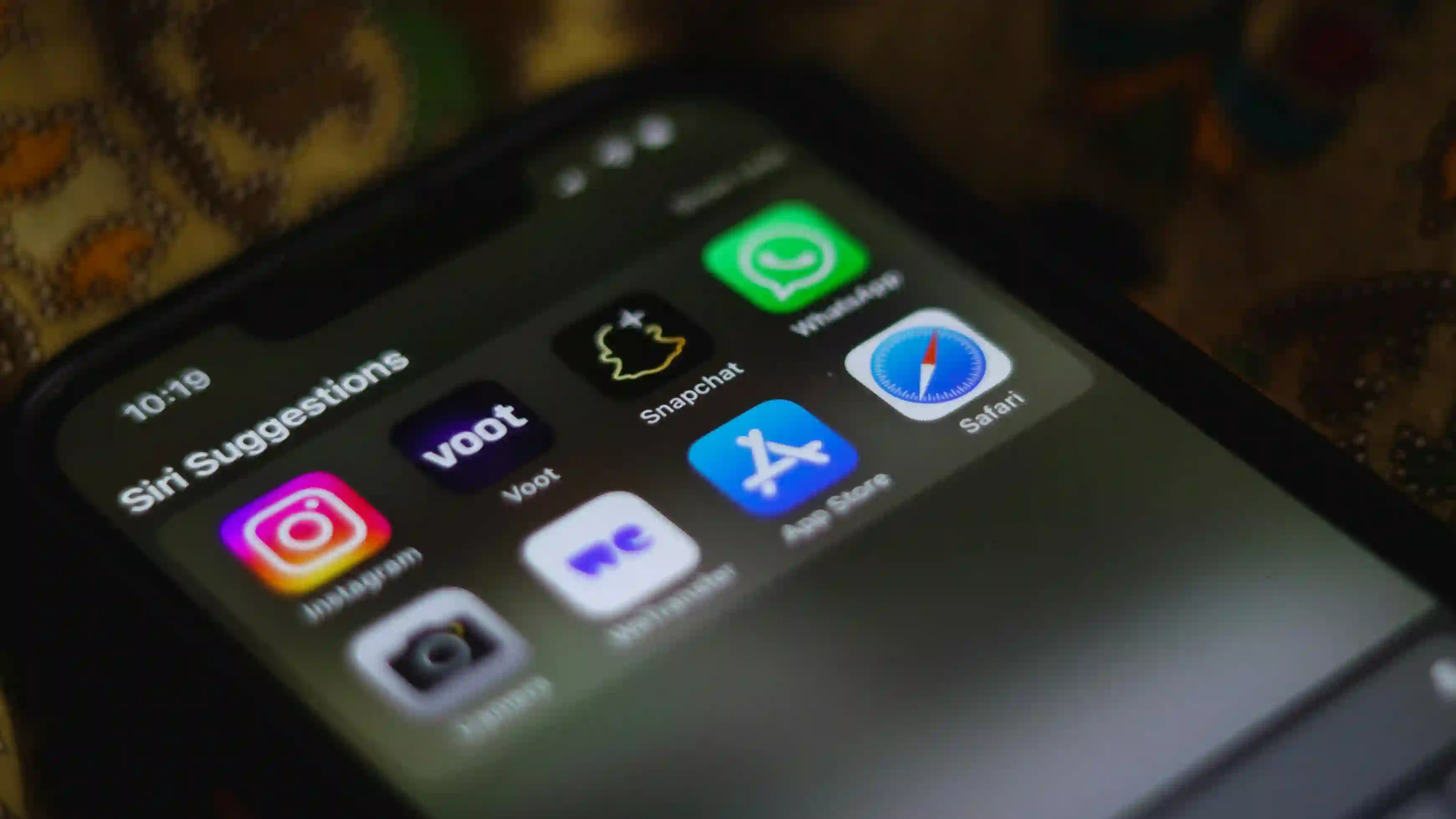 How to disable Safari on iPhone